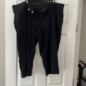 Maurice’s black capris size 20 excellent condition